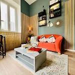 Sr Apartments